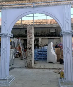 8x9 White frame Arch